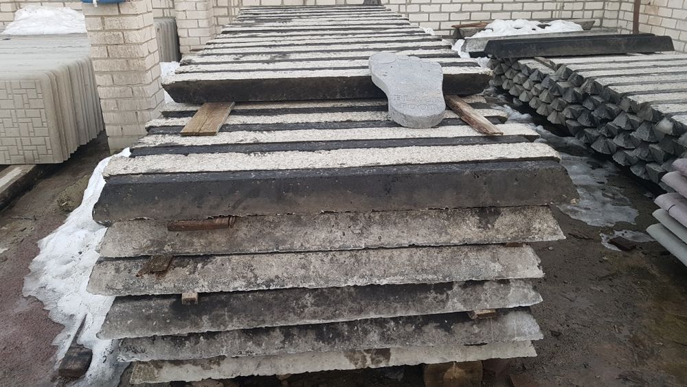 Готові фундаменти під пам'ятники,протипросадочні плити, перемички