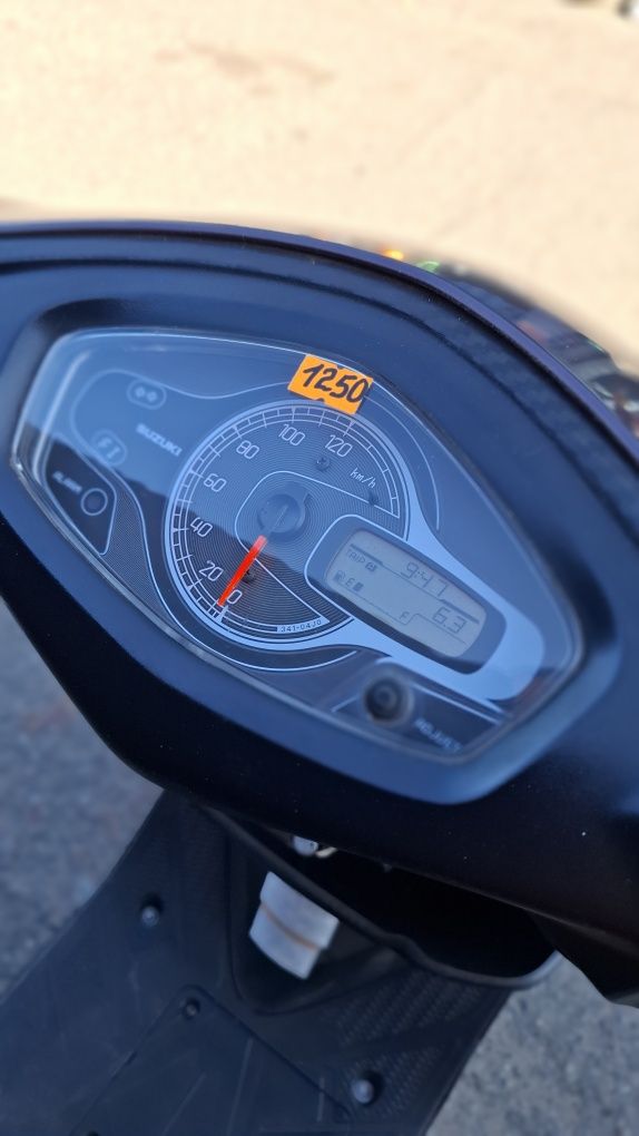 Продаж мопедів скутерів Suzuki Address 125S.
