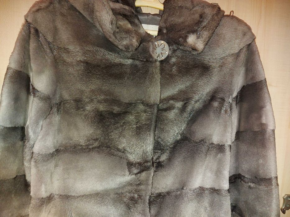 Продам норковую шубу