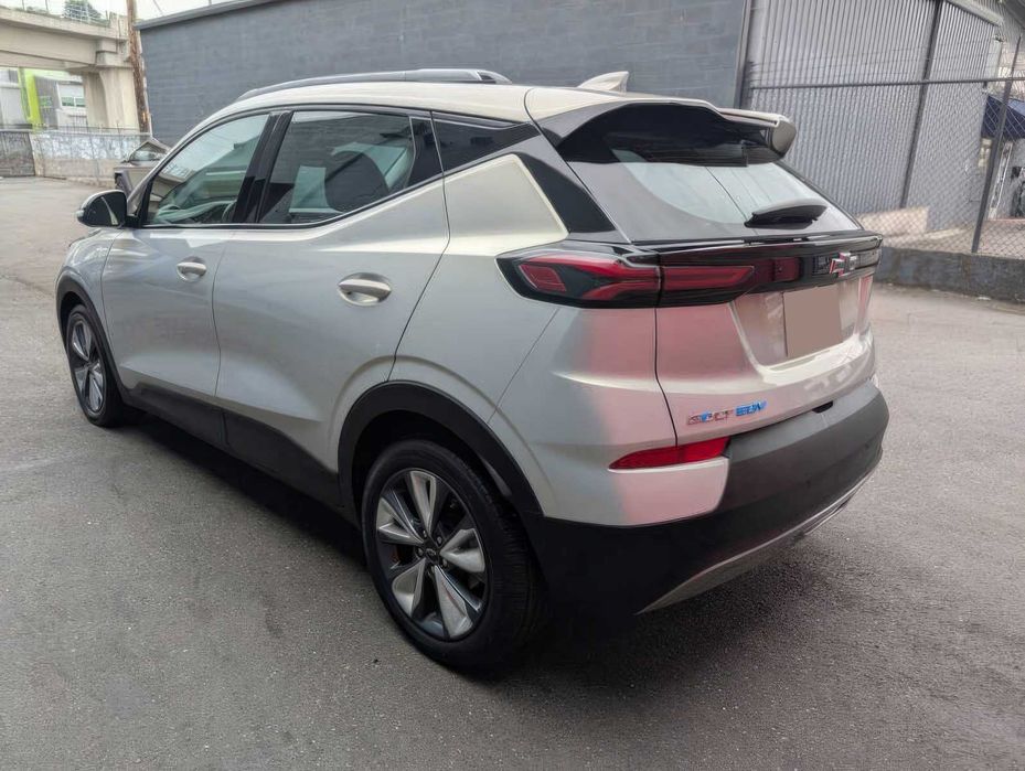 Chevrolet Bolt EUV LT      2022