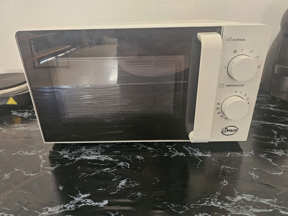 Microondas quase novo