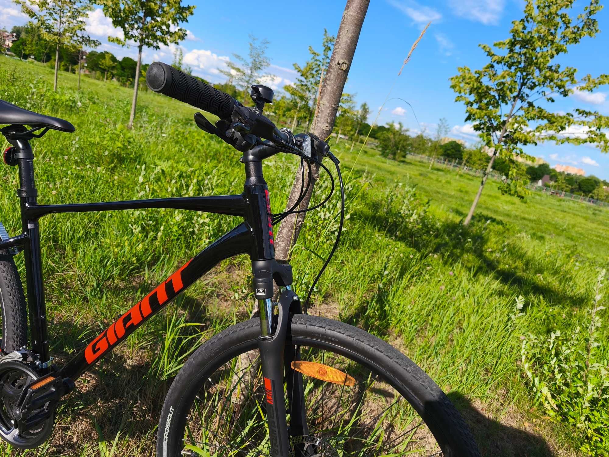 Giant roam3 rama L koła 28
