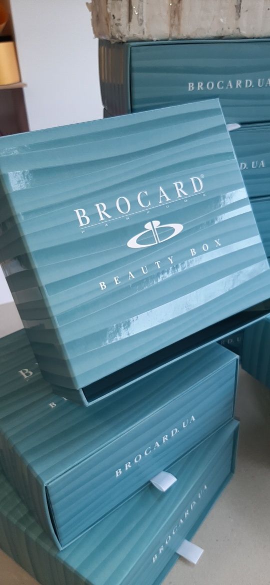 Подарочная коробка BROCARD