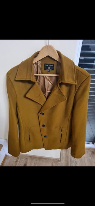 Płaszcz męski musztardowy