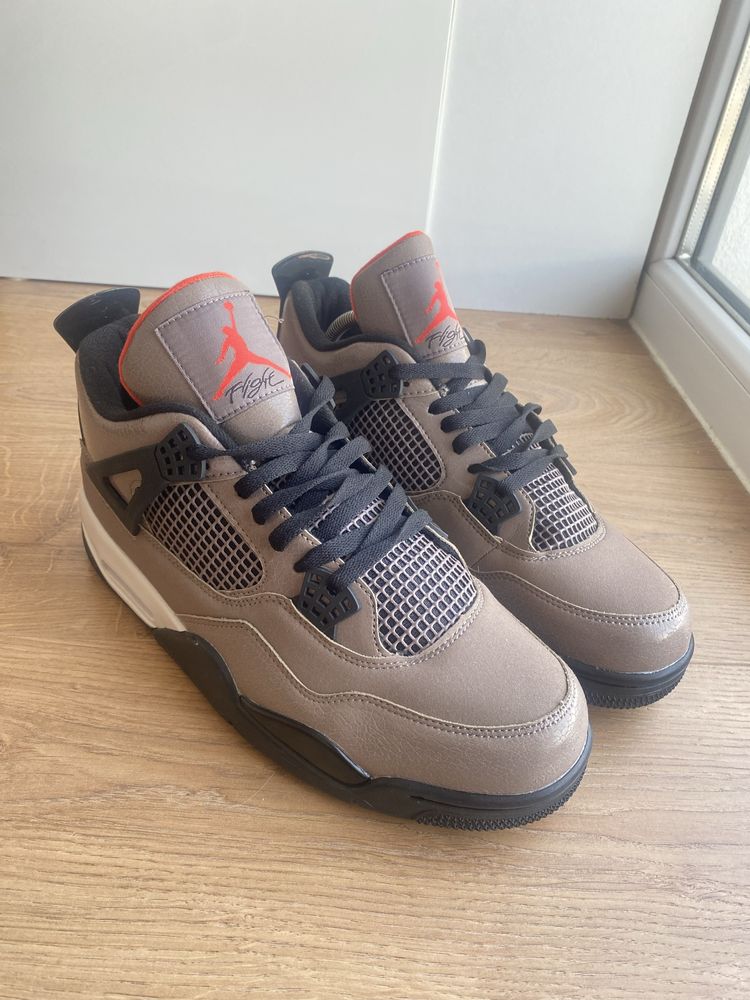 Jordan 4 Taupe Haze