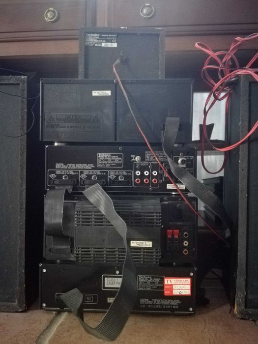 Aparelhagem Technics SC-CH570 com 3 colunas