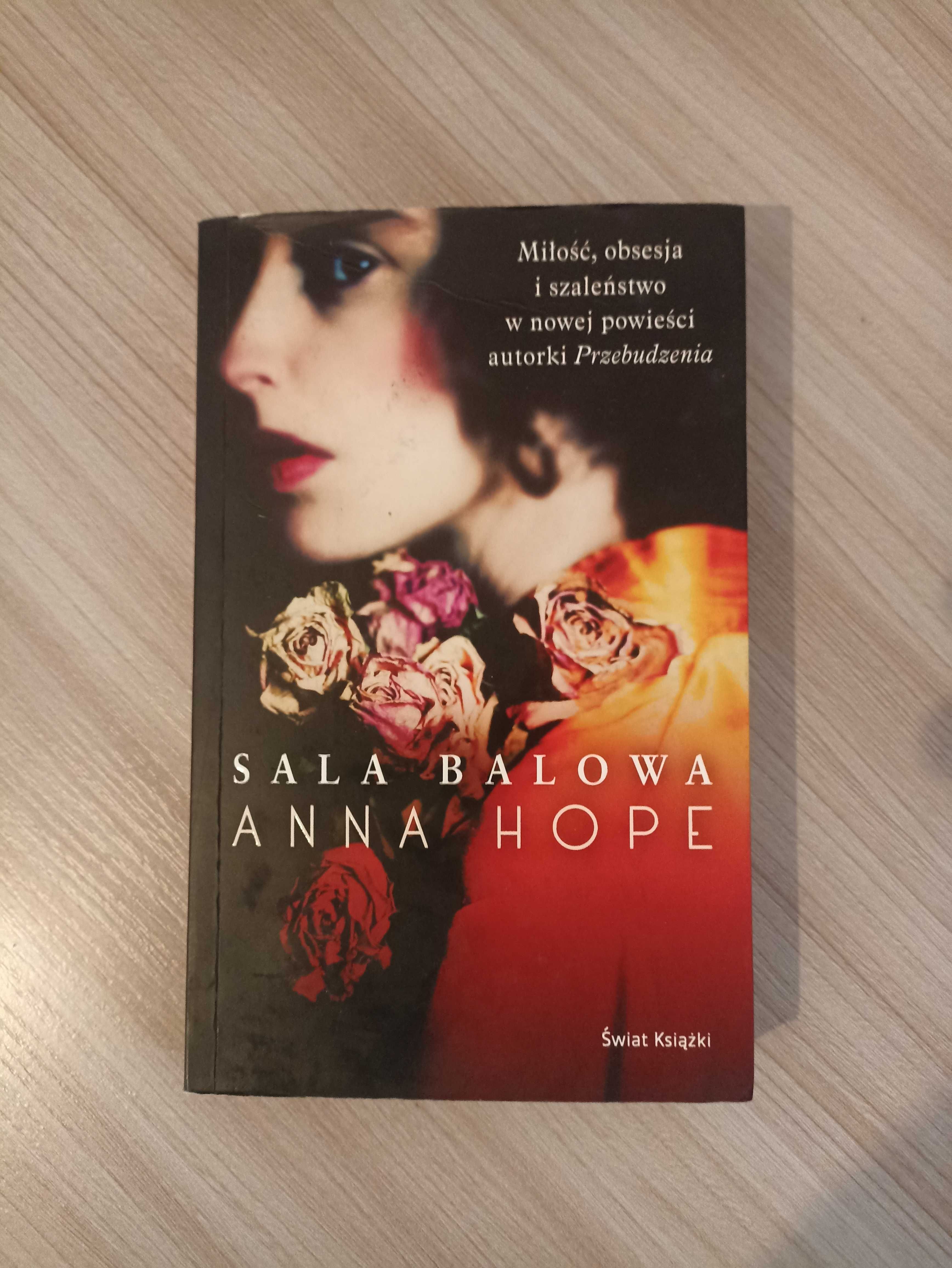 Książka Anna Hope "Sala balowa"
Przypada kurzem na półce"