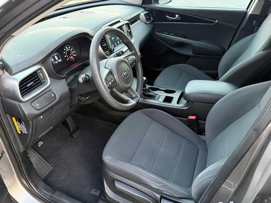 Kia Sorento LX      2018