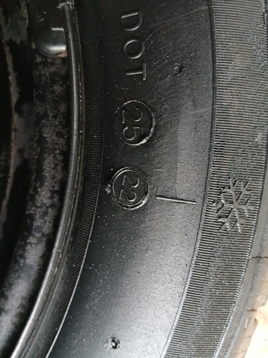 Opony zimowe  z felgami 5x112 continental 195/65 15 zima 2022r