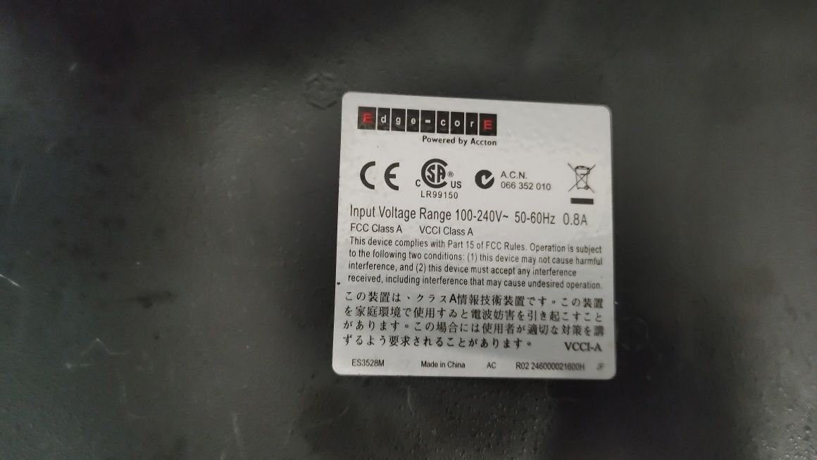Switch Edge Core ES3528M