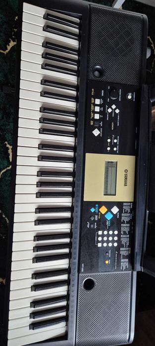 Keyboard Yamaha YPT-220 + stojak gratis
