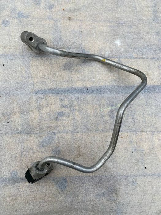 Macan 95b трубка охолодження 95b260367b