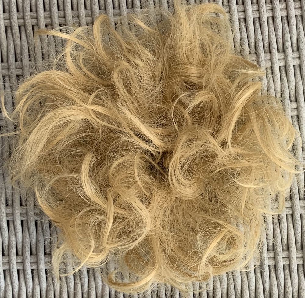 Premium Ultra włosy doczepiane, ciepły blond, kok na gumce ( 370 )