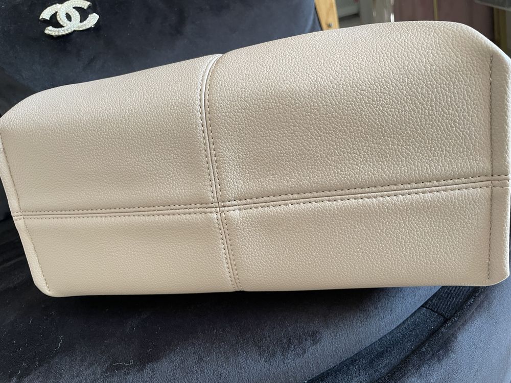 Bezowa torebka hobo numero neuf large