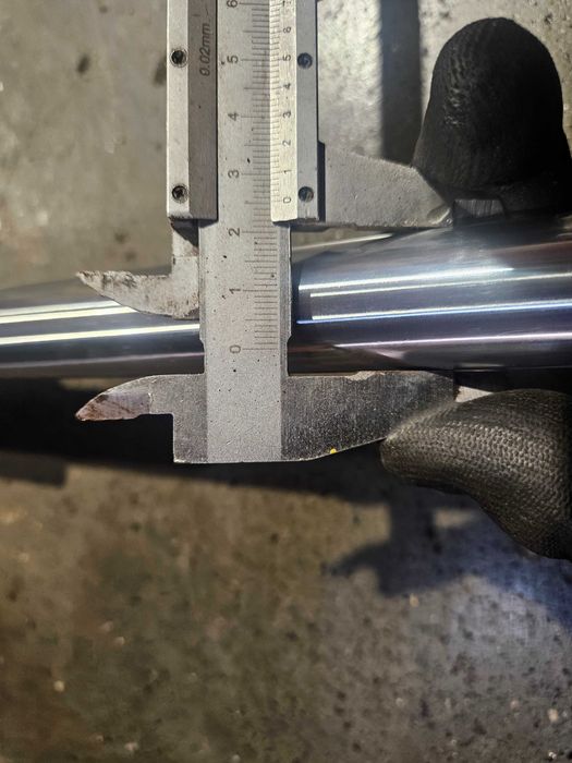 Siłownik Siłowniki Przyczepa Mengele Garant LW 535 Tłok Cylinder Tył