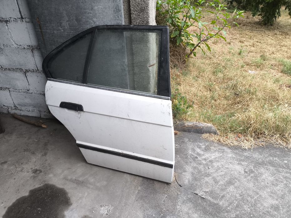Portas BMW e34 sedan