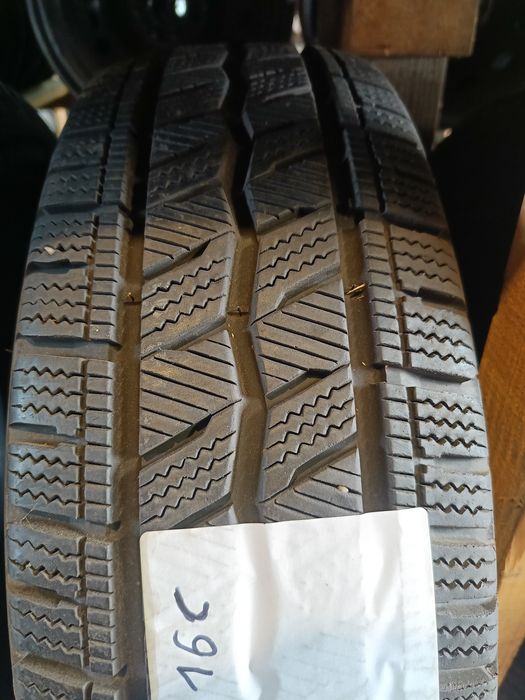Wyprzedaż 038 TSM Dwie sztuki opon zimowych 215/70/R16C wzmacniane Han