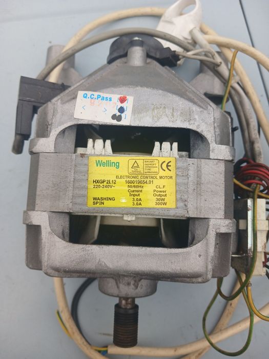 Мотор на стиральную машинку