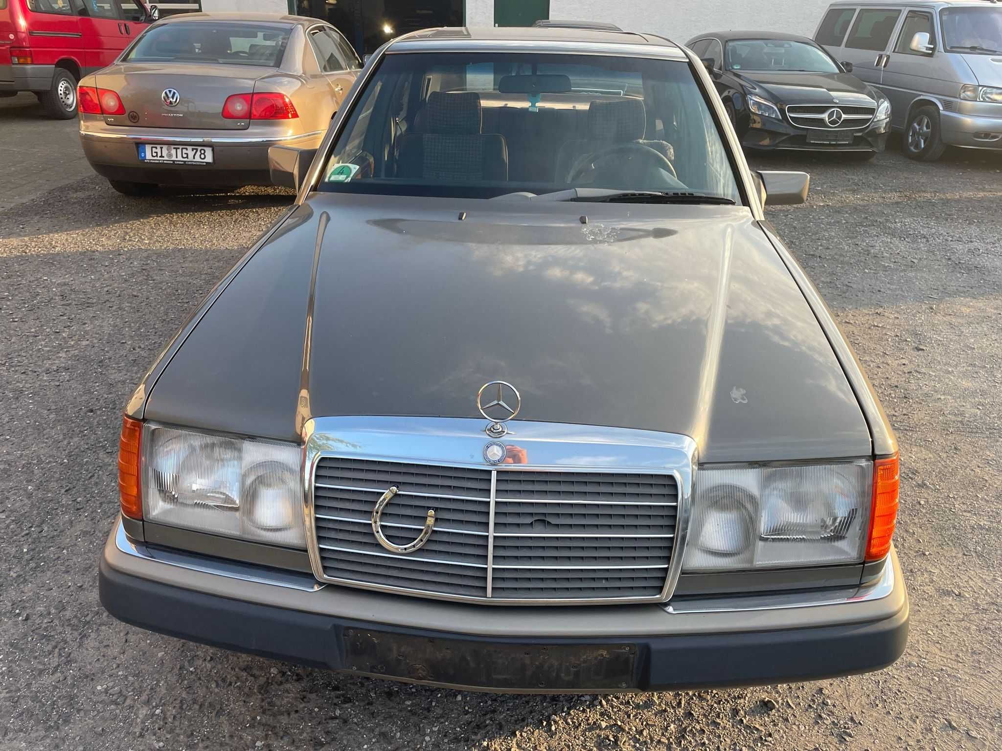 Mercedes W124 230E
