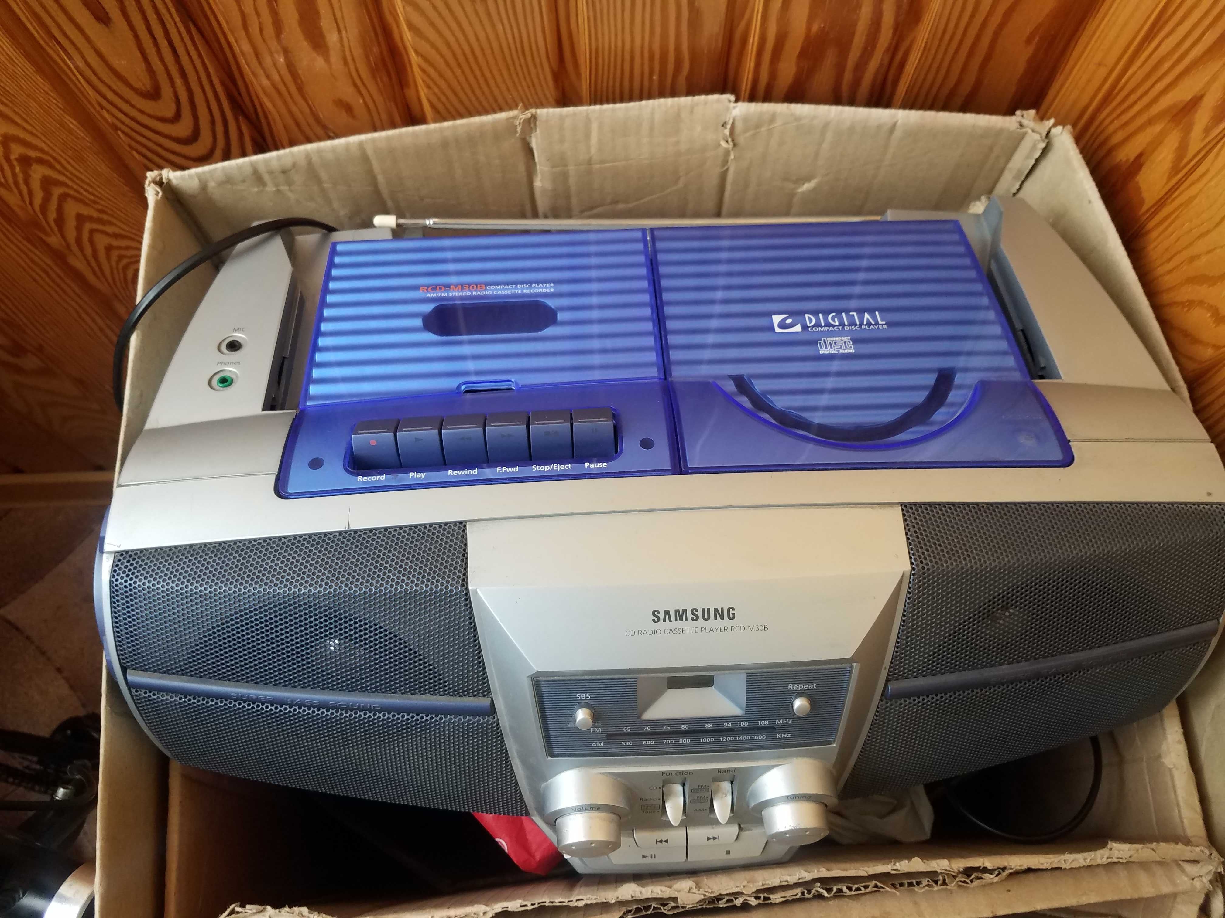 Бумбоксы Samsung RDC-M30b , Saturn