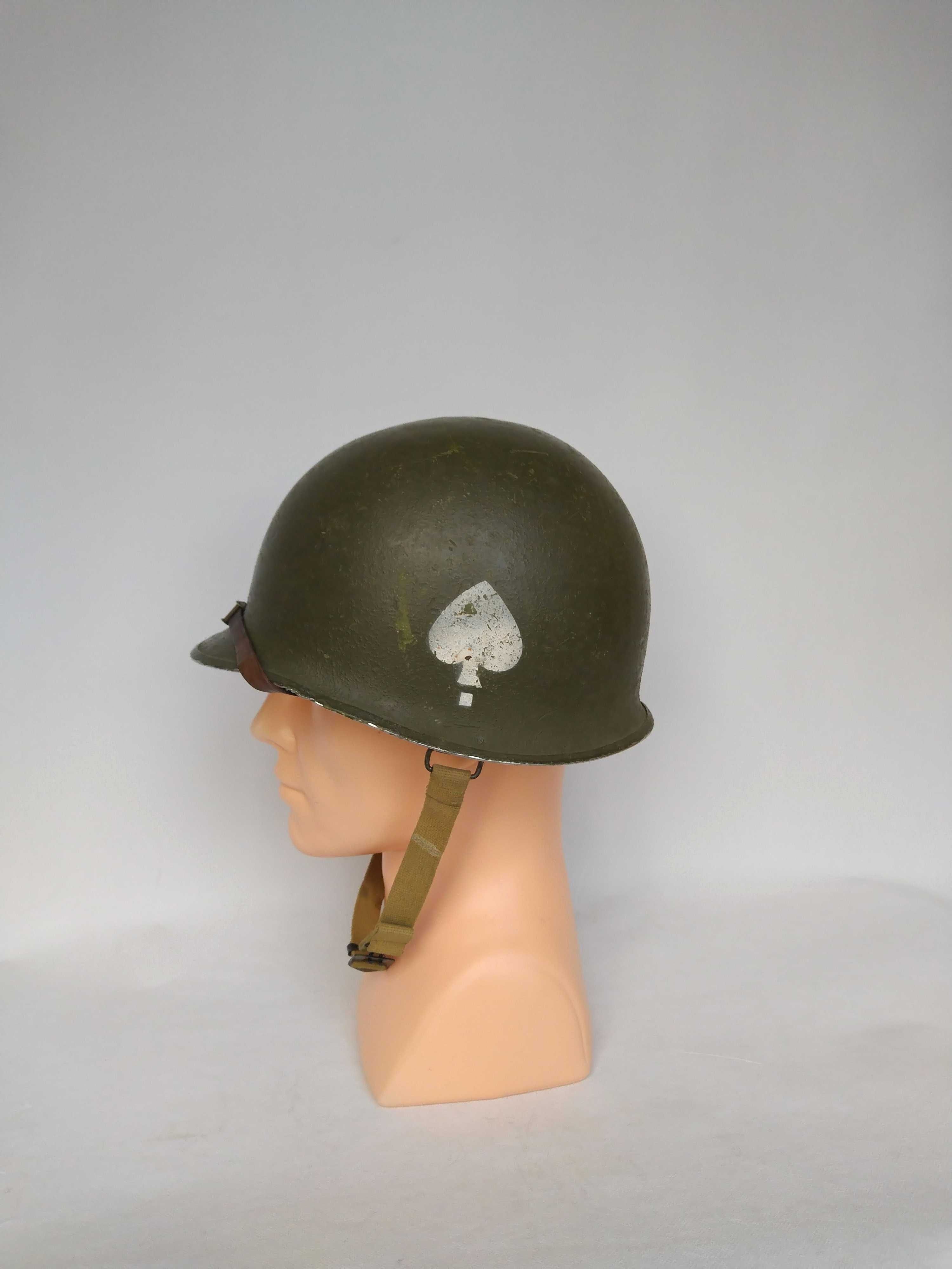 Hełm stalowy US M1 emblemat 506. pułk piechoty spadochron. 506th PIR
