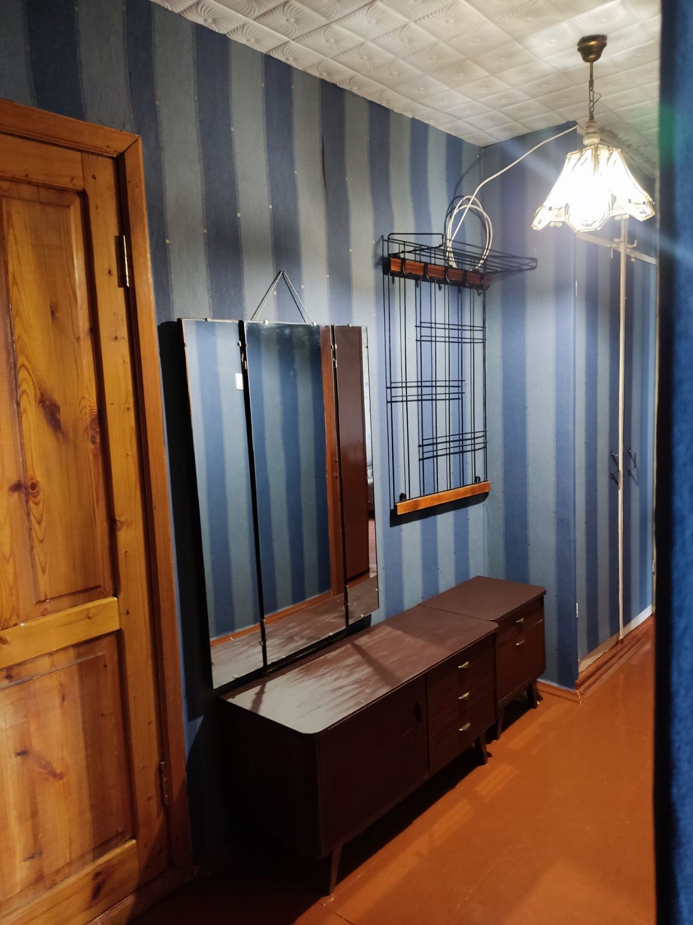 Сдам двокімнатну квартиру на довгий срок