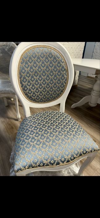 Стіл та стільці                                     натуральне Дерево