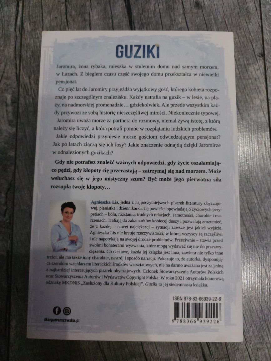 "Guziki, czyli dwanaście historii o miłości" Agnieszka Lis