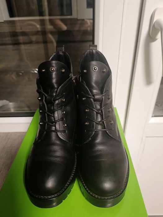 Продам ботиночки.