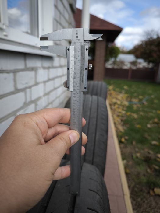 Goodyear EfficientGrip 2 SUV 
225 55 19, 23 рік
Залишок 6+ мм ( 85% ві