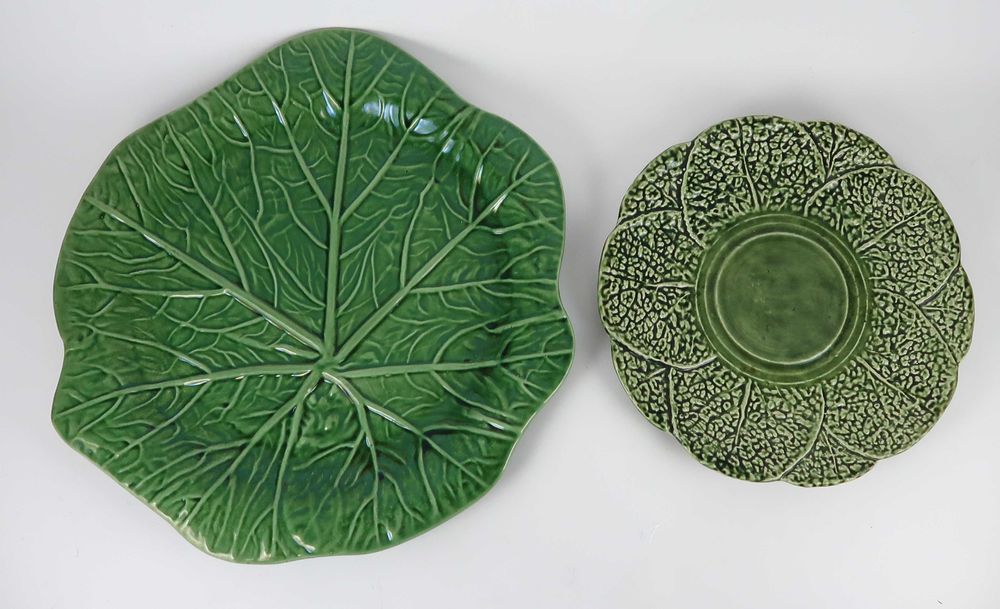 2 pratos em faiança das Caldas (Subtil e Álvaro José)