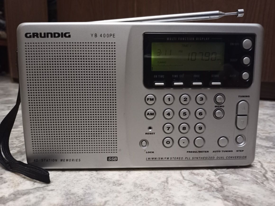 GRUNDIG YB-400 : Всеволновый,двойного преобразования, SSB