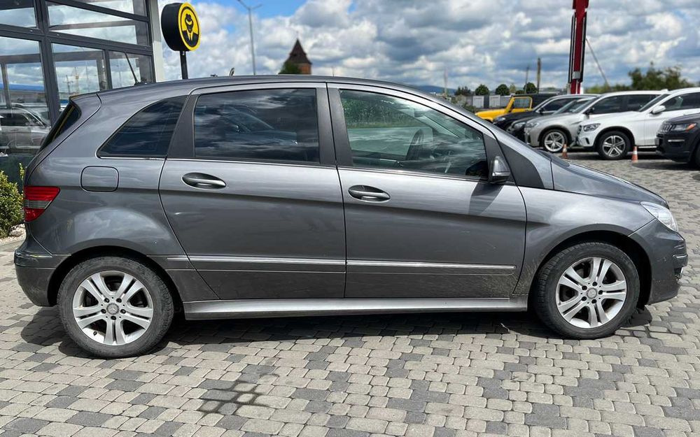 Mercedes-Benz B 180 2010