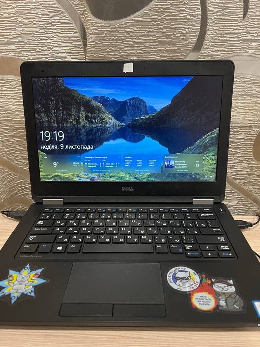 Ноутбук Dell5270