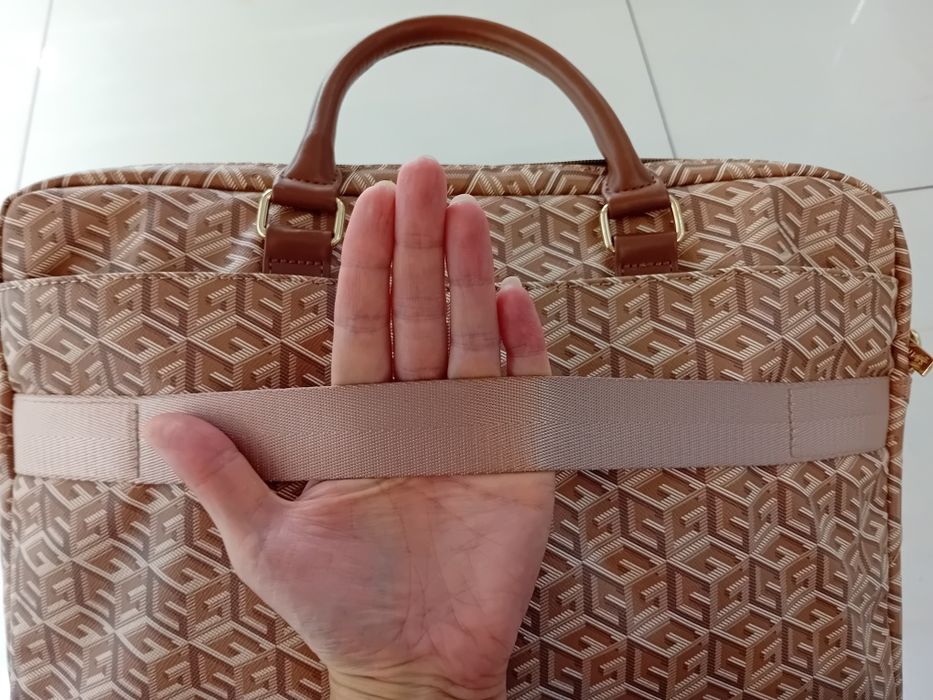 Torba Guess GUCB15HGCFSEW 16" cali na tablet laptop dokumenty