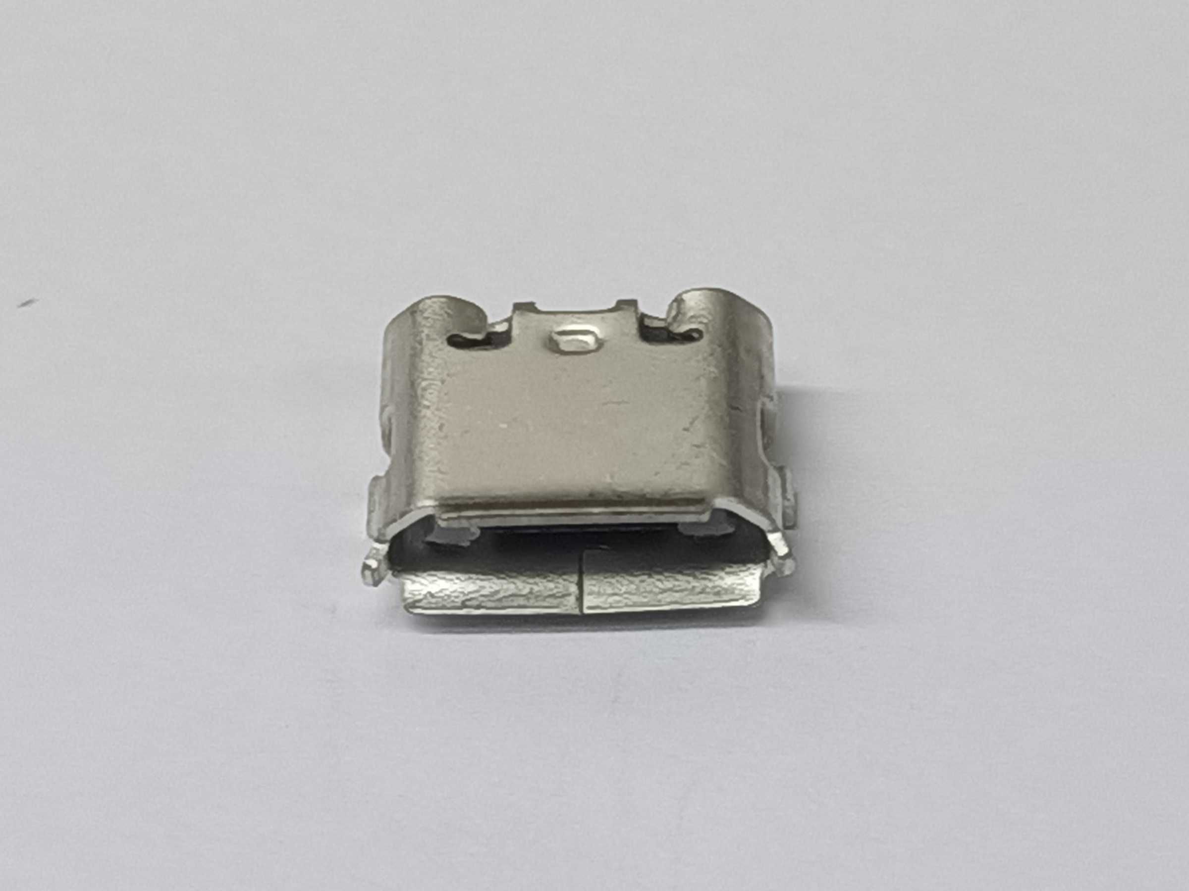 Conector Micro USB para comando Sony PS4