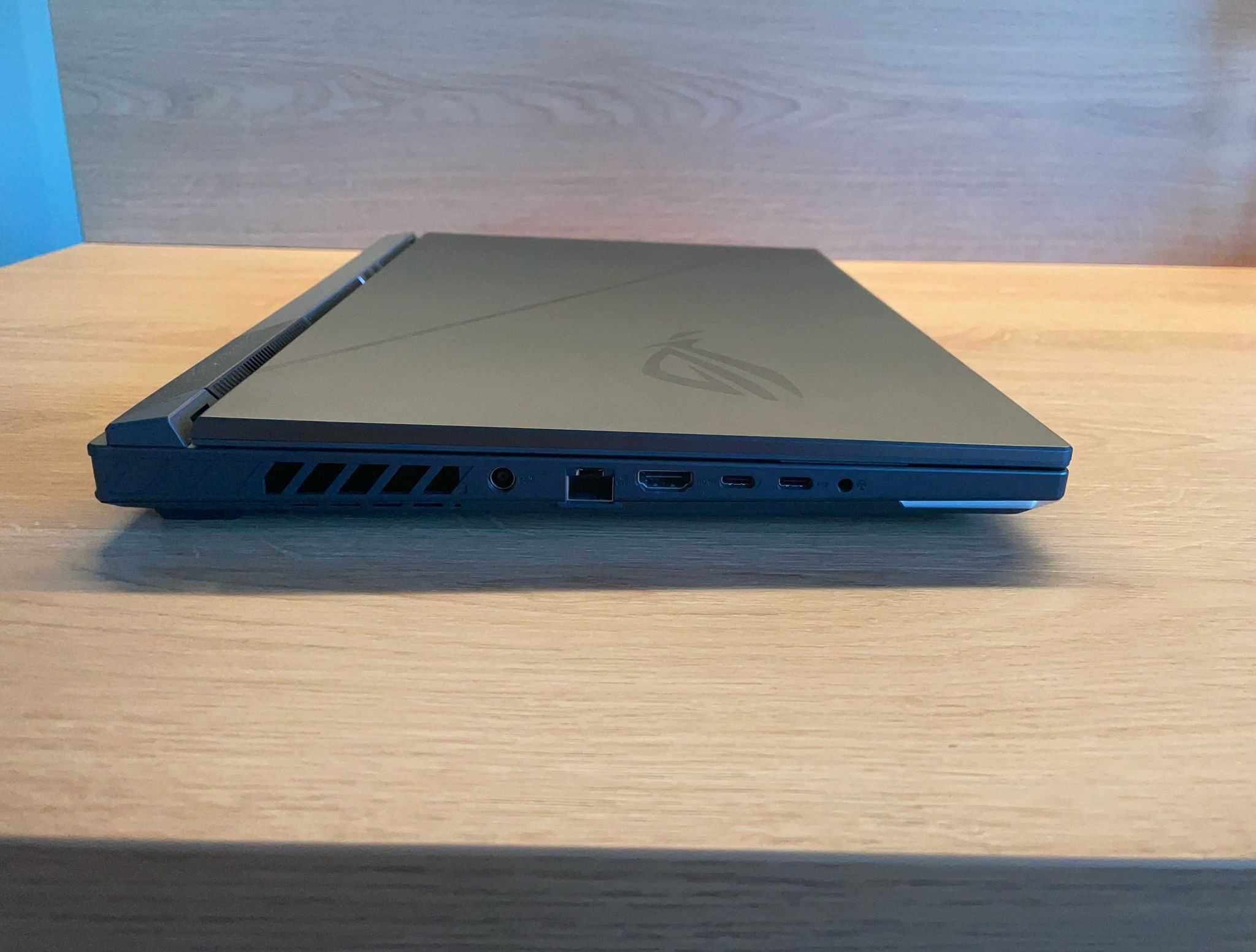 Portátil Gaming Asus ROG Strix G16 como novo, com seguro até 2026