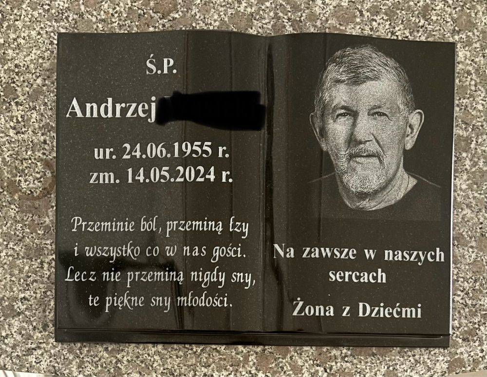 Książka nagrobna granitowa na grób