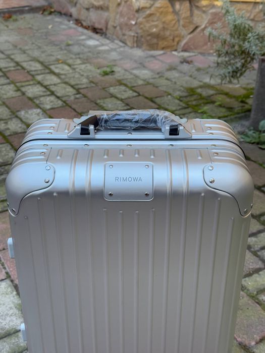 Rimowa cabin чемодан  / з коричневими шкіряними ручками/валiза