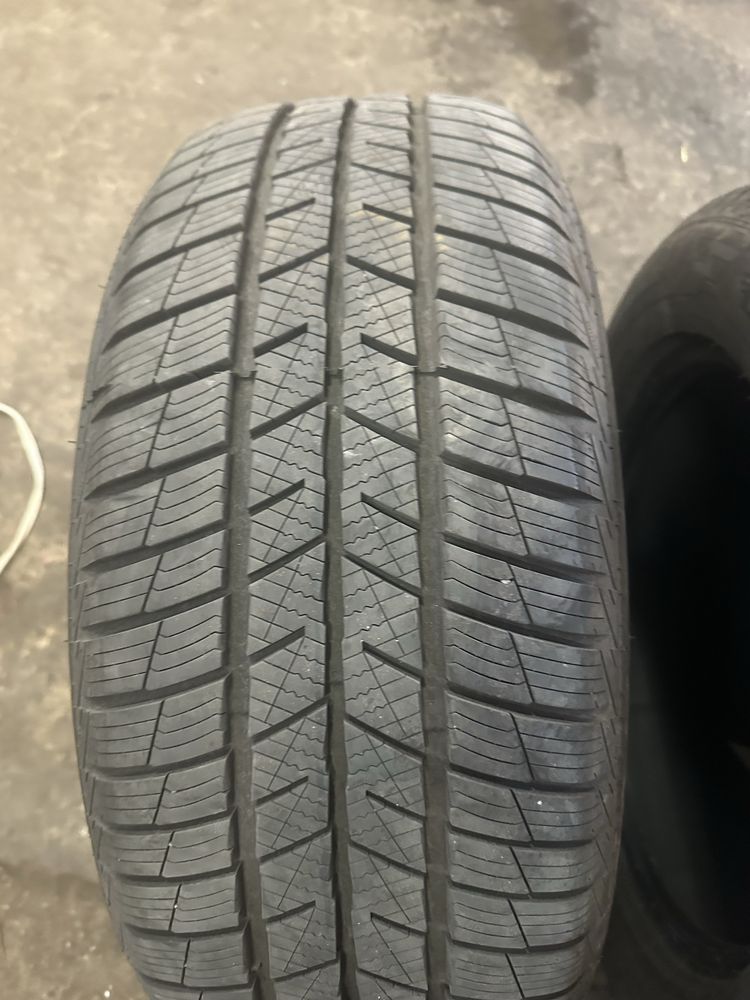 Продам практически новую зимнюю резину Barum Polaris 5 255/55 R18.