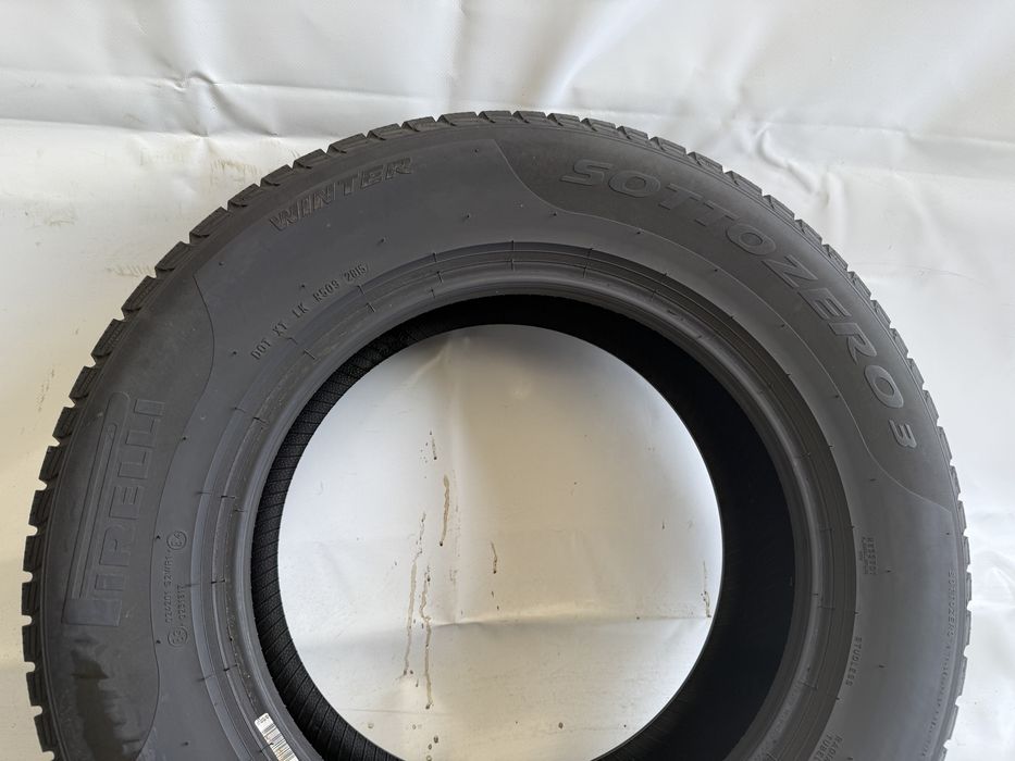 215/65/16 Pirelli Sottozero 3 98H (571)