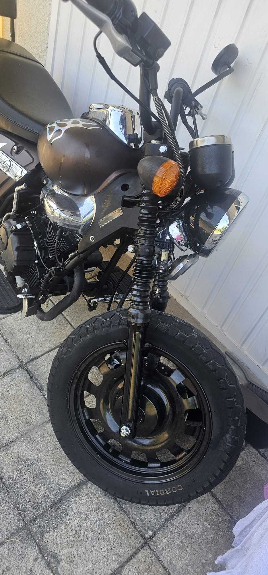 Keeway Superlight 125
