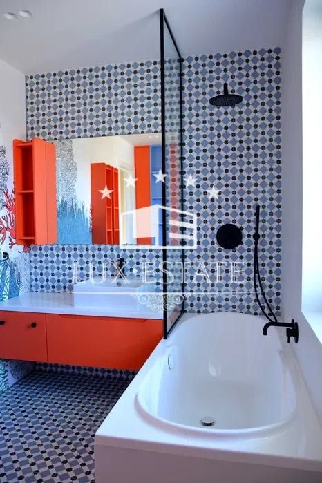 Аренда современного дома с бассейном в КГ «Золоче Прованс»