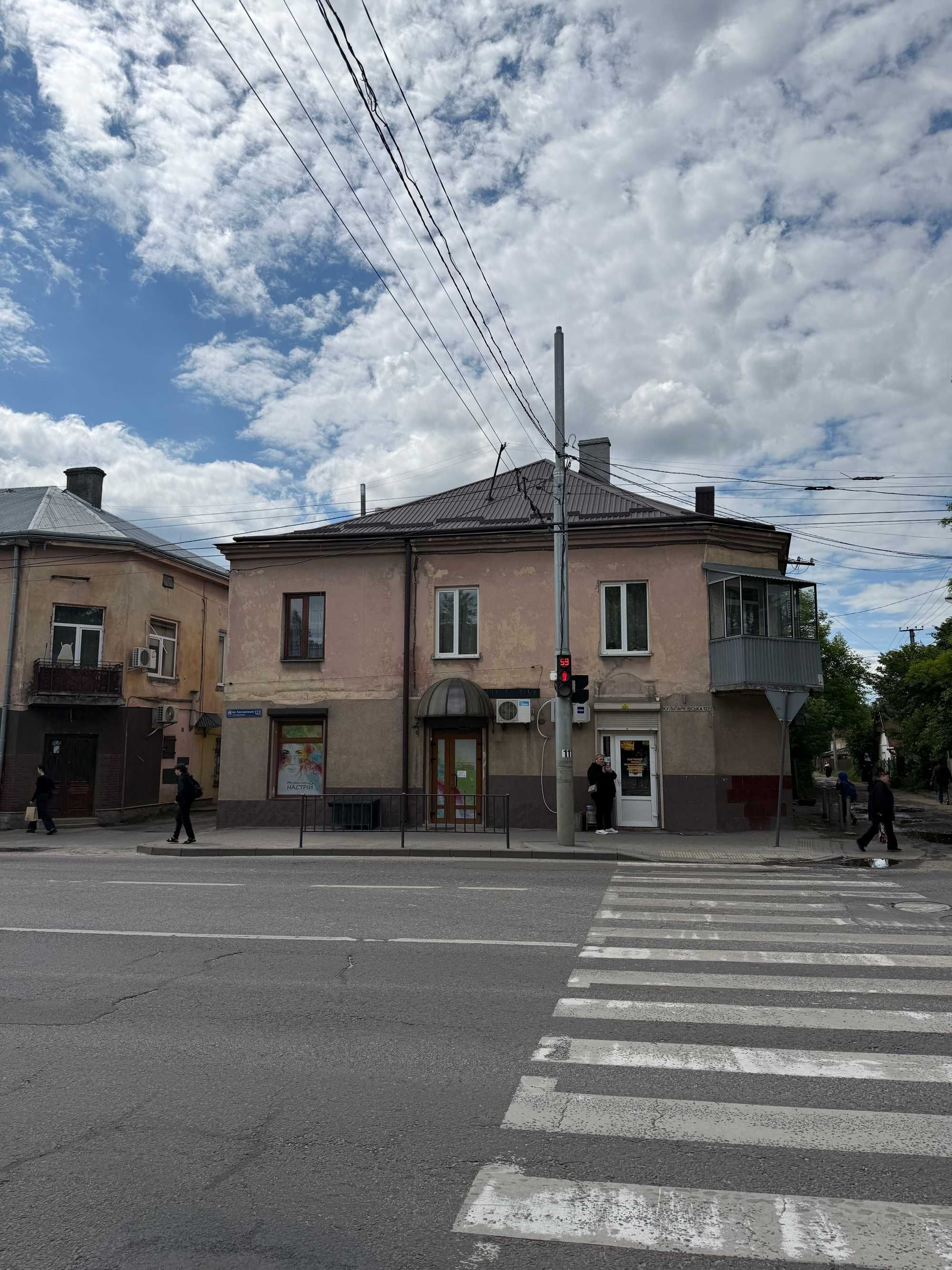 Продаж комерційного приміщення, вул. Кульпарківська, 34m², 1пов.,фасад