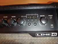 Line 6 Spider V 20 mkII amplificador