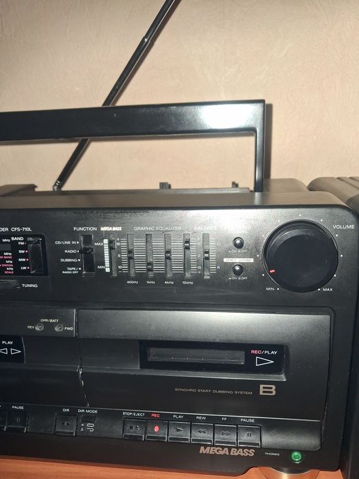IGŁA !   SONY CFS-710L. Boombox. Radiomagnetofon.
