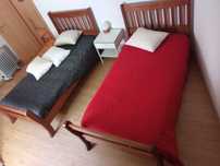 Cama de solteiro em madeira + estrado + colchão 190 x 100