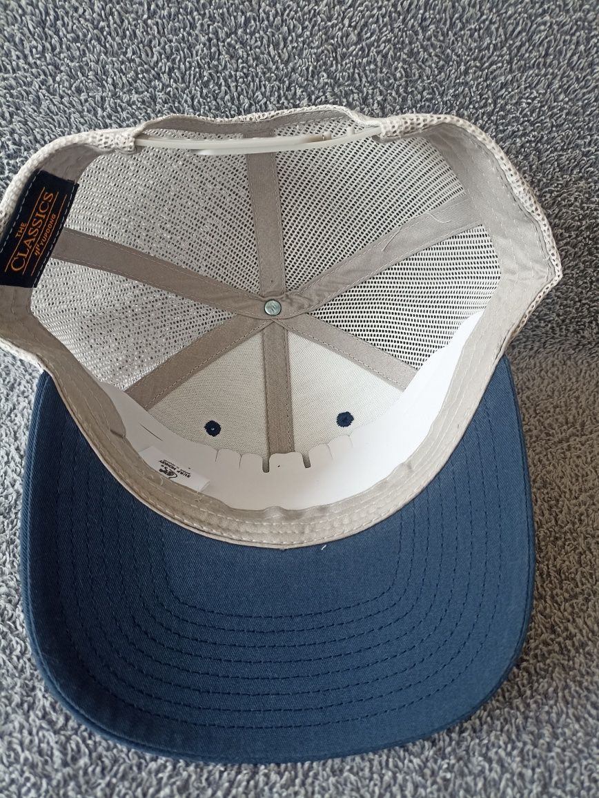 Surf Monkey - trucker cap