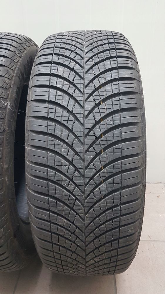 2 x Goodyear VECTOR 4SEASONS 235/60/17 102 H