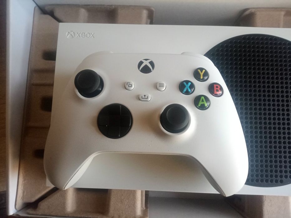 Продам Xbox series s 515